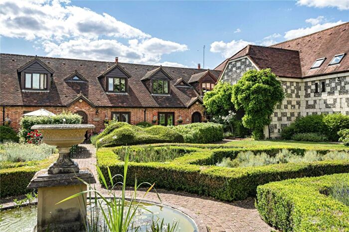 3 Bedroom Terraced House For Sale In Frogmill Court, SL6