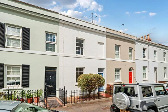 2 Bedroom End Of Terrace House To Rent In Lypiatt Street Cheltenham, GL50