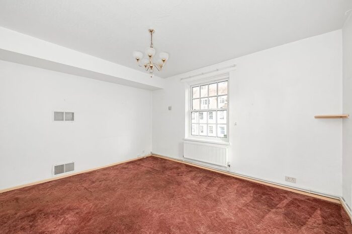 2 Bedroom Flat For Sale In Greenbay Road, London, SE7