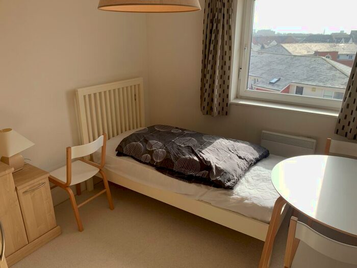 2 Bedroom Apartment To Rent In Anson Court, Gunwharf Quays, PO1