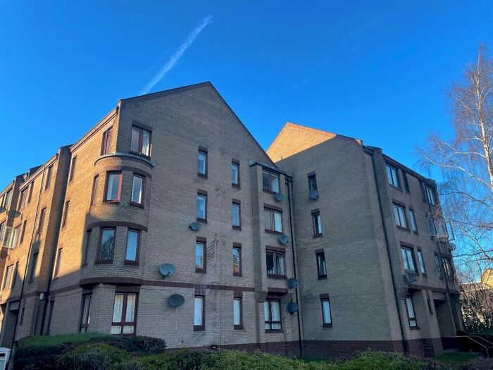 2 Bedroom Flat To Rent In Upper Craigs, Stirling Town, Stirling, FK8