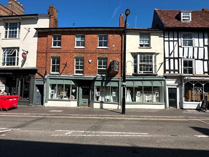 House For Sale In High Street, Newport Pagnell, MK16