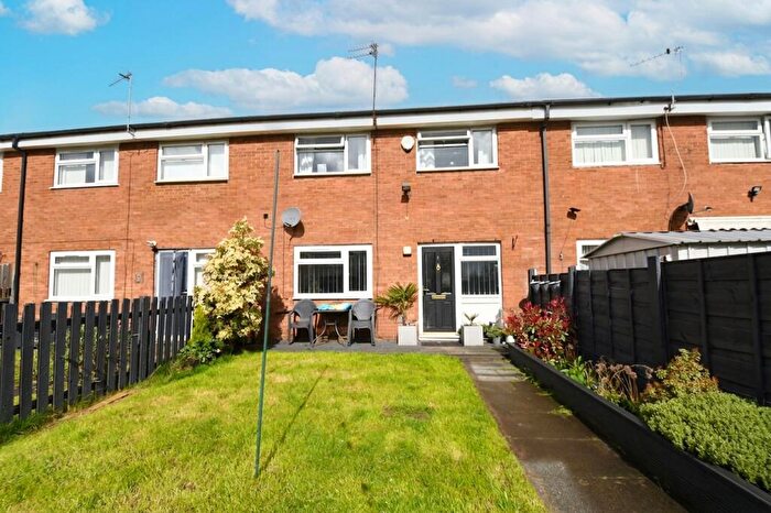 2 Bedroom Terraced House For Sale In Trentham Lawns, Salford, M6