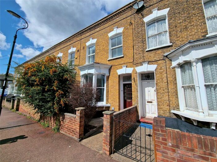 3 Bedroom Terraced House To Rent In Ventnor Road, London, SE14