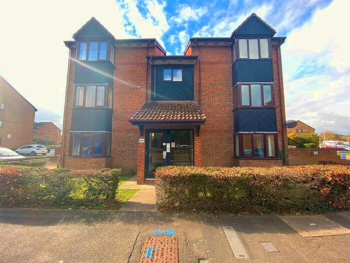 Studio To Rent In Hawthorne Crescent, West Drayton, UB7