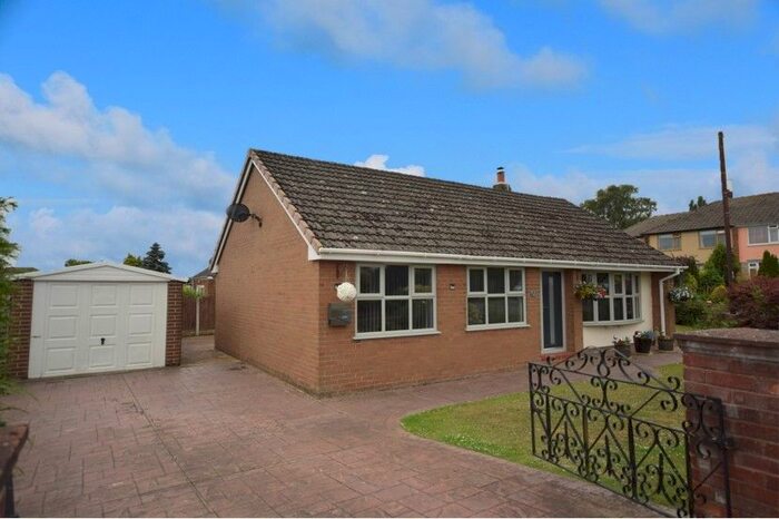 3 Bedroom Detached Bungalow For Sale In Hebers Close, Oathills, Malpas, SY14