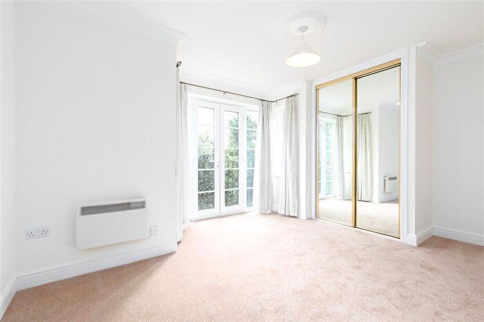 2 Bedroom Apartment To Rent In Christine Ingram Gardens, Bracknell, Berkshire, RG42