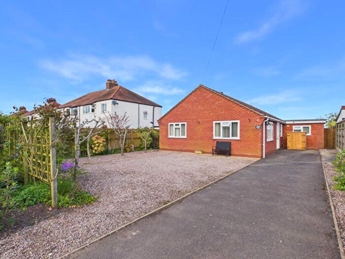 3 Bedroom Detached Bungalow For Sale In Mill Lane, Woodhall Spa, LN10