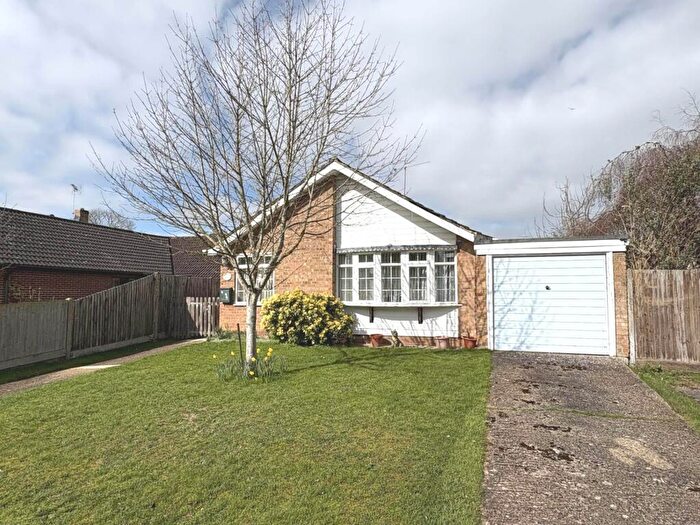 3 Bedroom Detached Bungalow For Sale In Ilex Close, Sonning Common, South Oxfordshire, RG4