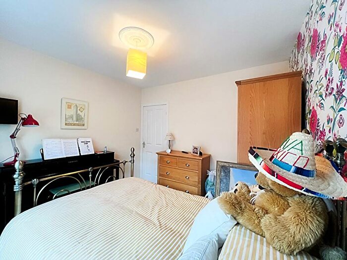2 Bedroom Semi-Detached Bungalow For Sale In Debdon Gardens, Newcastle Upon Tyne, NE6