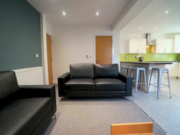 5 Bedroom House To Rent In Trem Elidir, Bangor, LL57