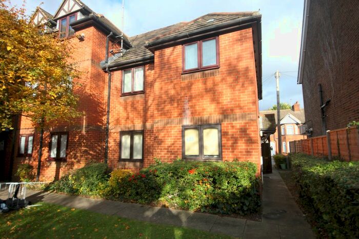 1 Bedroom Flat To Rent In Leafields, Luton, LU3