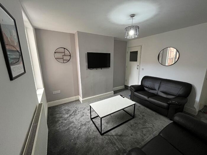 5 Bedroom House To Rent In City Road (D), Beeston, Nottingham, Nottinghamshire, NG9