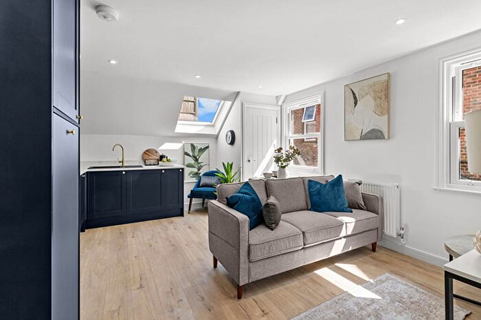 1 Bedroom Flat For Sale In Boltro Road, Haywards Heath, RH16