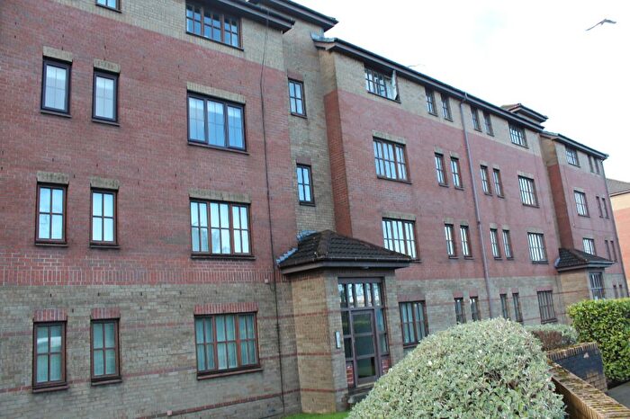 2 Bedroom Flat To Rent In Dumbarton Road, Yoker, Glasgow, G14