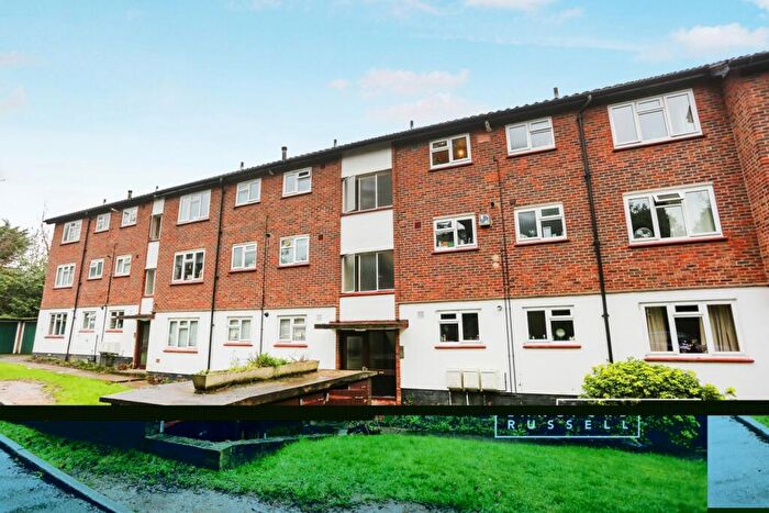 2 Bedroom Flat To Rent In Southend Road, BR3