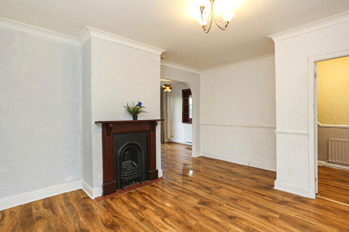 3 Bedroom Semi-Detached House To Rent In Horsell Road, Orpington, BR5