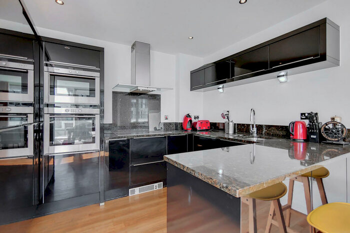 2 Bedroom Penthouse To Rent In Adriatic Apartments, Royal Victoria Dock, E16