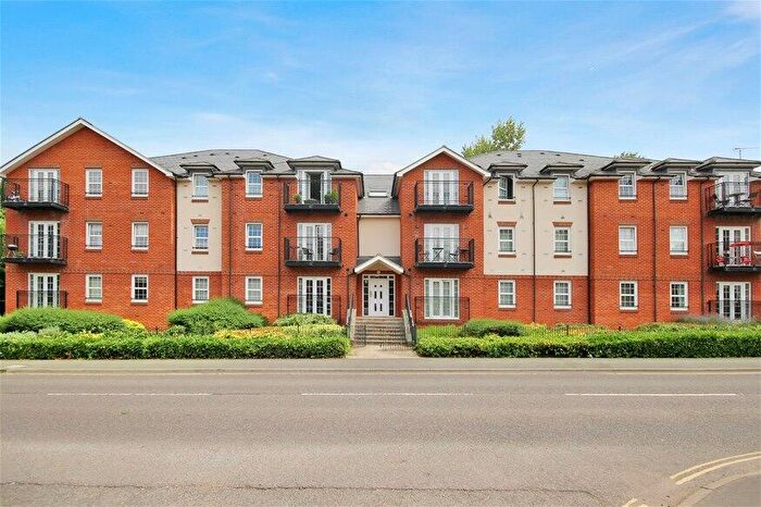 2 Bedroom Flat To Rent In Station Road, Harpenden, AL5