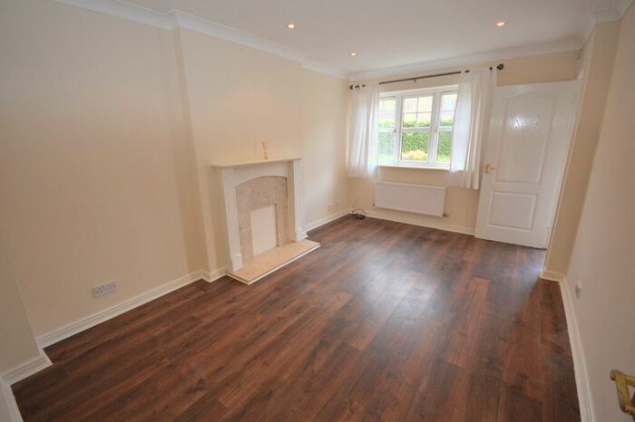 3 Bedroom Semi-Detached House To Rent In Chaucer Grove, Ettiley Heath, Sandbach, CW11