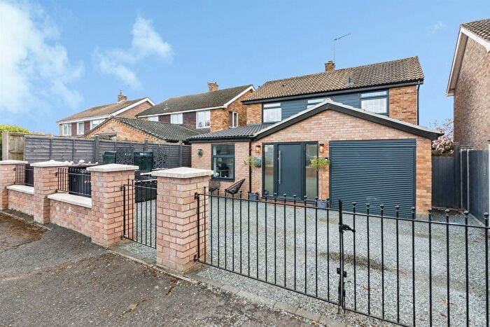 3 Bedroom Detached House For Sale In St. Peters Path, Holton, Halesworth, IP19