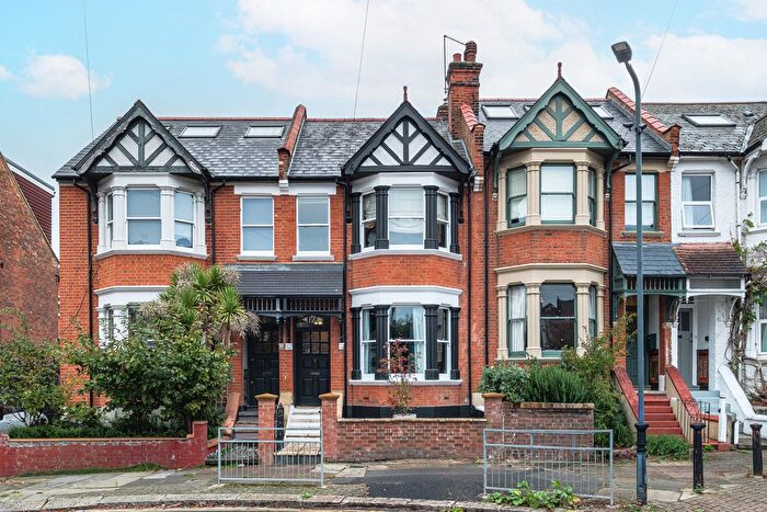 3 Bedroom Terraced House For Sale In Kings Road, London, NW10
