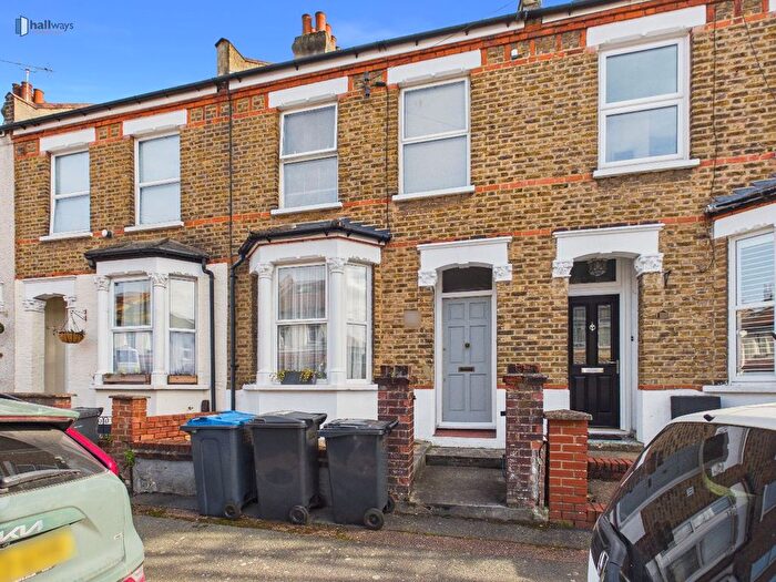2 Bedroom Terraced House For Sale In Edward Road, Coulsdon, CR5