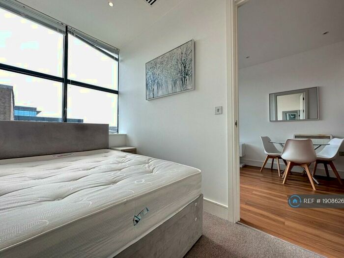 1 Bedroom Flat To Rent In Atria House, Slough, SL1