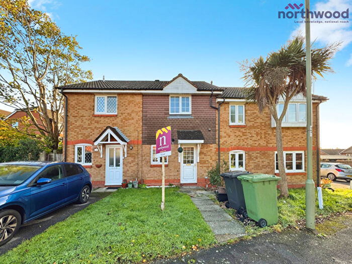 2 Bedroom Terraced House To Rent In Devonshire Gardens, Bursledon, Southampton, SO31