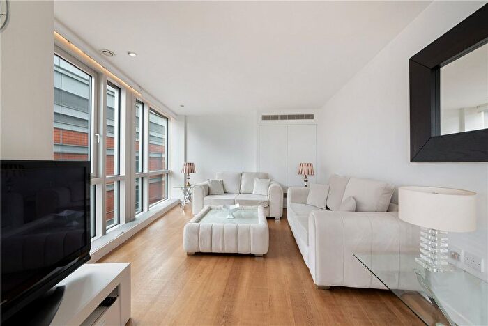 1 Bedroom Flat To Rent In Fairmont Avenue, London, E14