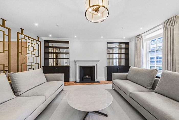 3 Bedroom Flat To Rent In Curzon Street, London, W1J