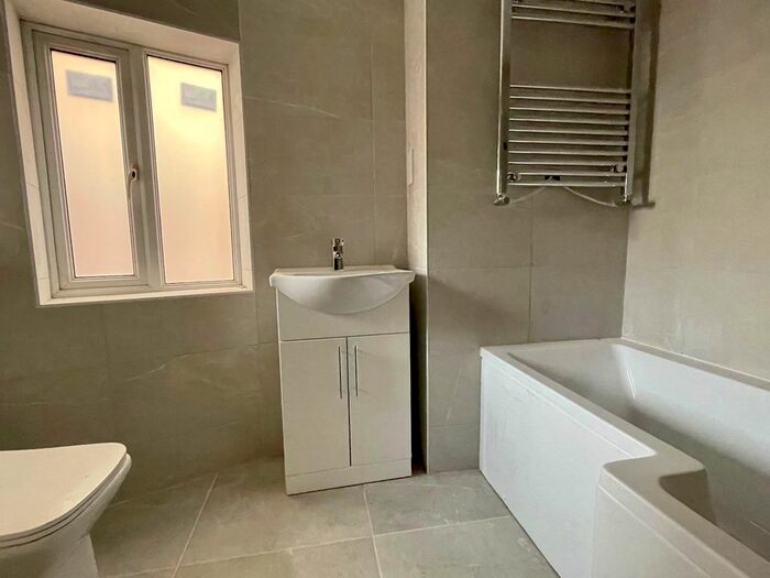 2 Bedroom Flat To Rent In Cavendish Road, Bispham, Blackpool, FY2