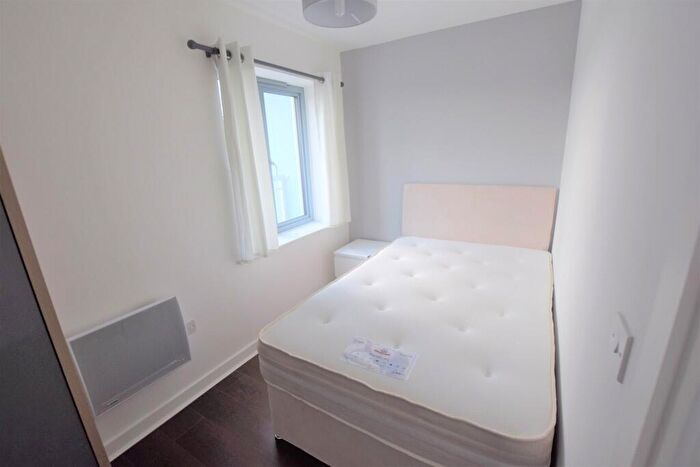 2 Bedroom Apartment To Rent In Quayside Drive, Colchester, CO2