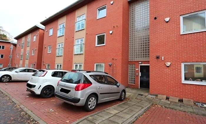 2 Bedroom Flat To Rent In Pineview Gardens, Littleover, Derby, DE23