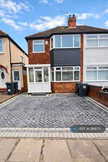 3 Bedroom Semi Detached House To Rent In Aldershaw Road, Birmingham, B26