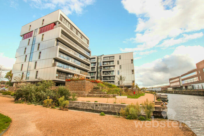 3 Bedroom Penthouse To Rent In Geoffrey Watling Way, Norwich, NR1