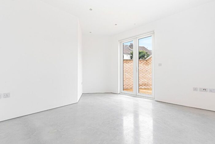 4 Bedroom Detached House To Rent In Foxberry Road, London, SE4