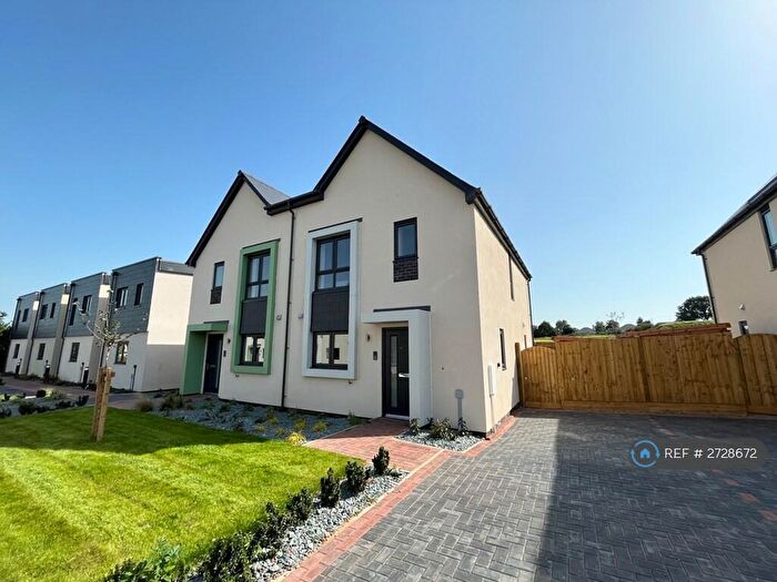 3 Bedroom Semi-Detached House To Rent In Bayley Place, Exeter, EX1