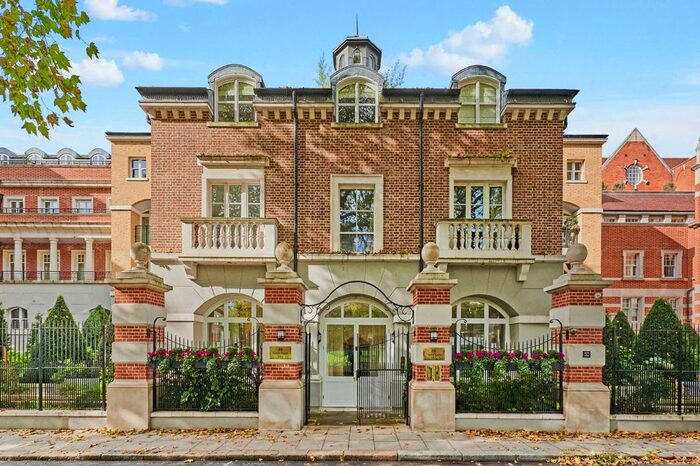 3 Bedroom Flat To Rent In Vincent Square, London, SW1P