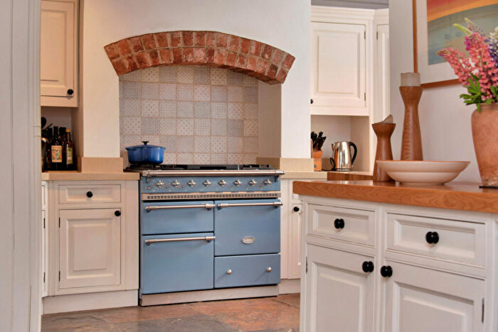 5 Bedroom Detached House For Sale In Main Street, Holwell, LE14