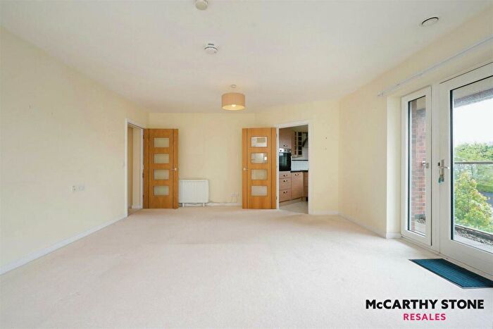 2 Bedroom Flat For Sale In Lyle Court, Barnton Grove, Edinburgh, EH4