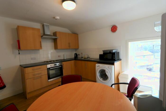 3 Bedroom Flat To Rent In Barlow Moor Road, Chorlton, Manchester M21