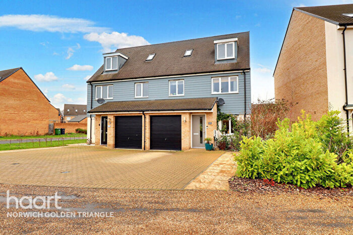 4 Bedroom Semi-Detached House For Sale In Jutland Rise, Wymondham, NR18