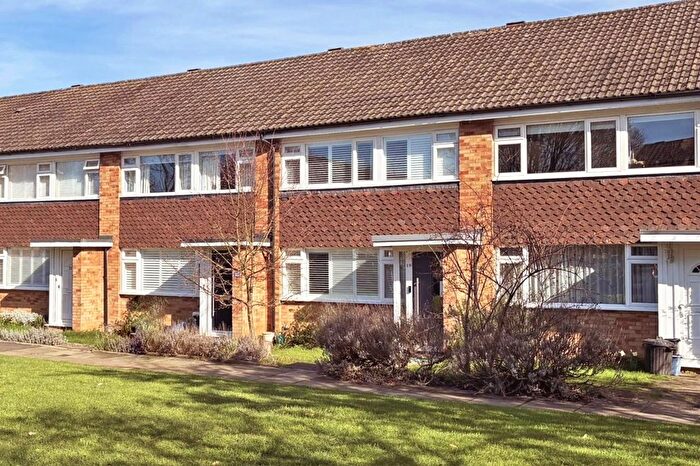 4 Bedroom Terraced House For Sale In Perryfield Way, Richmond, TW10