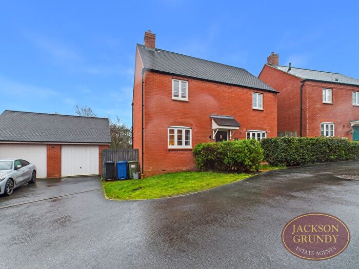 3 Bedroom Detached House For Sale In Quarry View, Roade, NN7