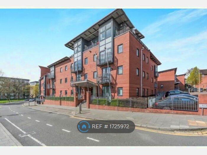 2 Bedroom Flat To Rent In Rickman Drive, Birmingham, B15