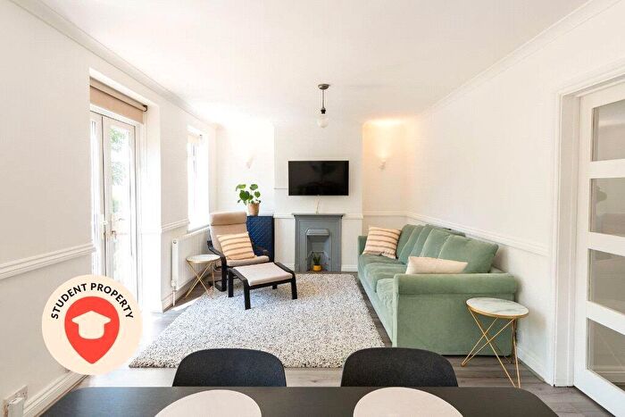 4 Bedroom Semi Detached House To Rent In Braemar Avenue, Filton Park, Bristol, Bristol, BS7