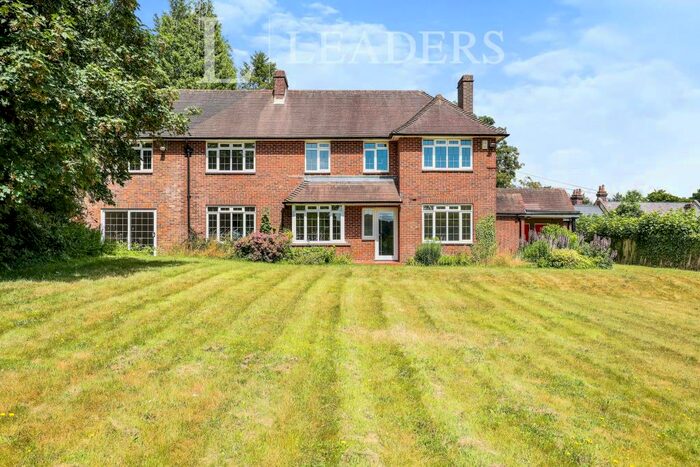 4 Bedroom Detached House To Rent In Hambledon, PO7