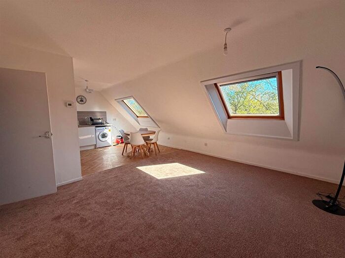 1 Bedroom Flat For Sale In Sylvancroft, Ingol, Preston, PR2