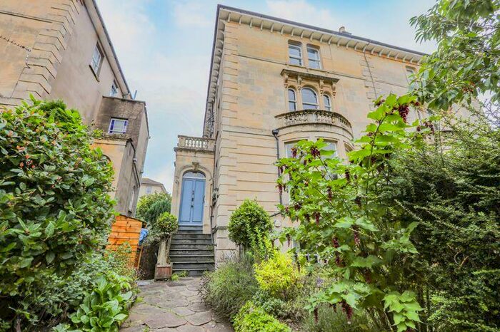 2 Bedroom Flat To Rent In Ashgrove Road, Redland, BS6